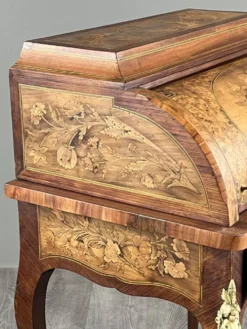 Bureau à cylindre en marqueterie de style Louis XV, XIXe siècle