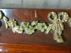 Bureau à cylindre Louis XV marqueterie bronze