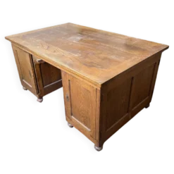 Bureau d'administration en chêne