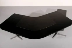 Bureau d'angle exécutif 'T96' d'Osvaldo Borsani pour Tecno en bois laqué noir