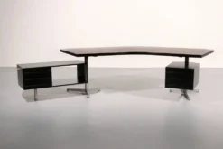 Bureau d'angle exécutif 'T96' d'Osvaldo Borsani pour Tecno en bois laqué noir