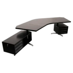 Bureau d'angle exécutif 'T96' d'Osvaldo Borsani pour Tecno en bois laqué noir