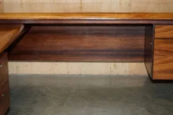 Bureau d'angle gauche bois brésilien danois milieu du siècle