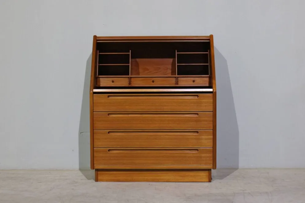 Bureau danois en teck par Torring