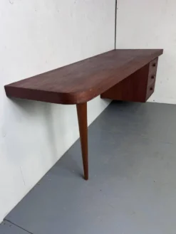Bureau danois moderniste en teck, années 1950