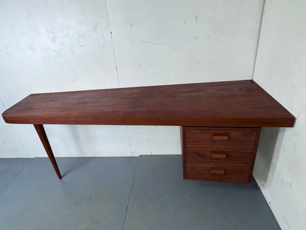 Bureau danois moderniste en teck, années 1950