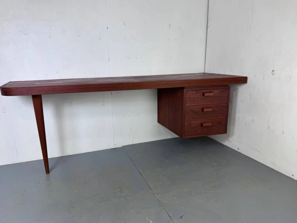 Bureau danois moderniste en teck, années 1950