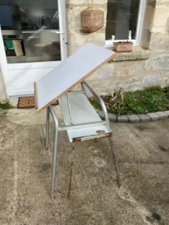 Bureau d'architecte pour enfant