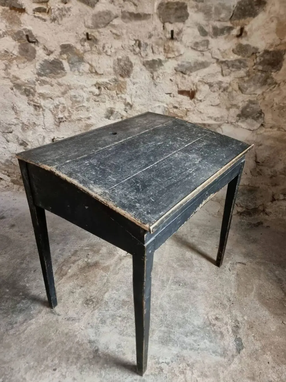 Bureau d'école français ancien, bureau d'écriture noir, bureau à abattant, vers 1900