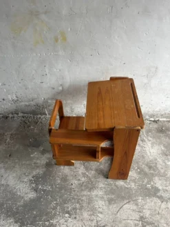 Bureau d’école pliant vintage en bois avec banc – années 1960