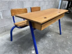 Bureau d’école vintage 1960