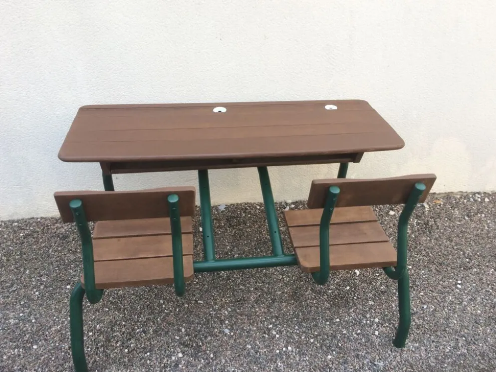 Bureau d'écolier ancien