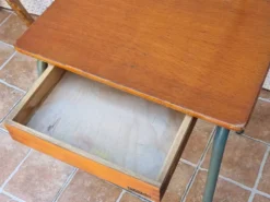 Bureau d’écolier ancien MATCO en bois et métal