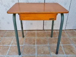 Bureau d’écolier ancien MATCO en bois et métal