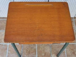 Bureau d’écolier ancien MATCO en bois et métal