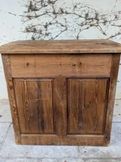 Bureau d'écolier avec rangement