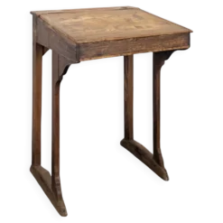 Bureau d'écolier en sapin