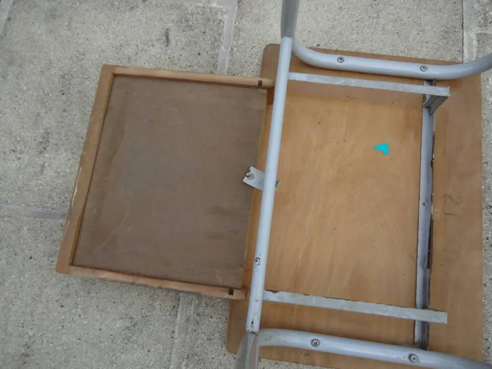 Bureau d’écolier et sa chaise assortie, année 70