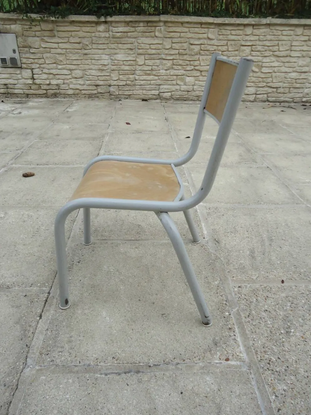 Bureau d’écolier et sa chaise assortie, année 70