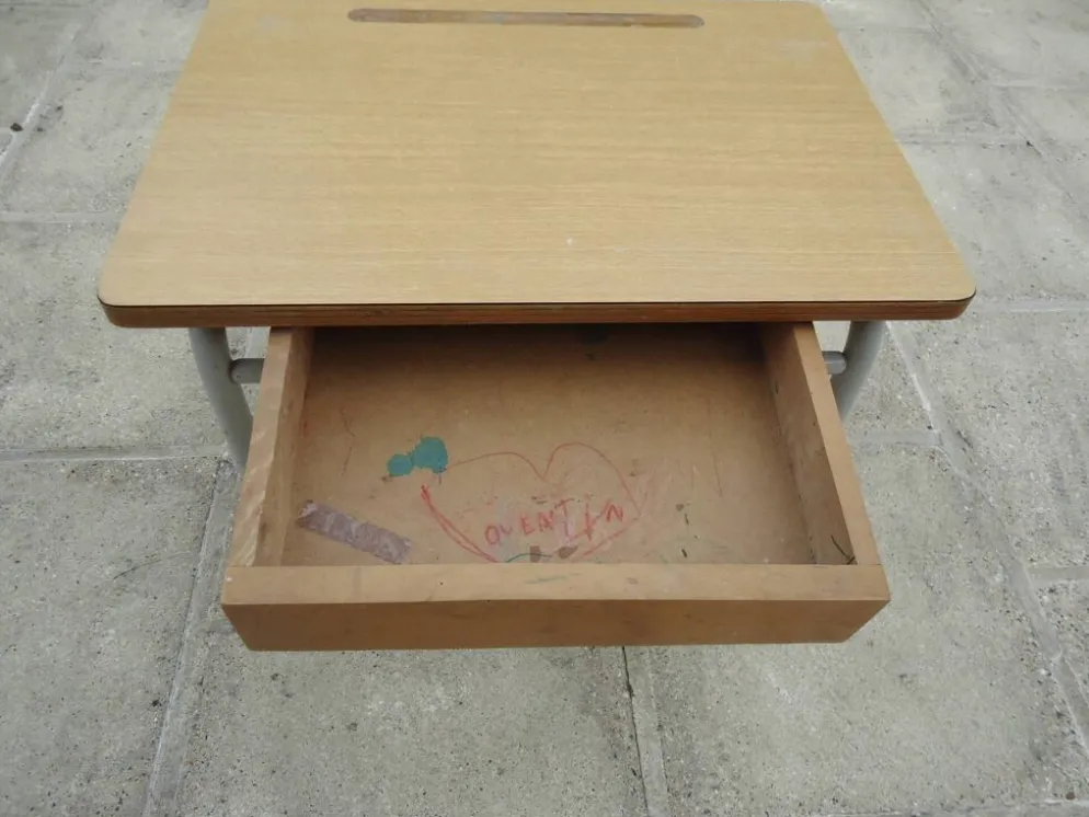 Bureau d’écolier et sa chaise assortie, année 70