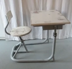 Bureau d'écolier réglable