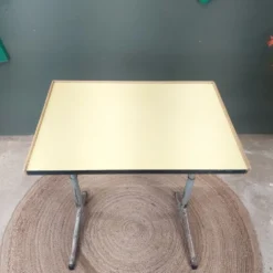 Bureau d'écolier réglable