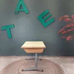 Bureau d'écolier réglable