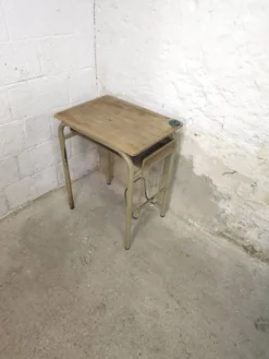 Bureau d'écolier simple 1960 avec casier