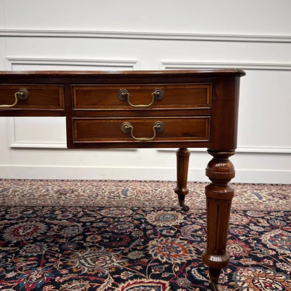 Bureau d'écriture anglais classique antique