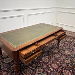 Bureau d'écriture anglais classique antique