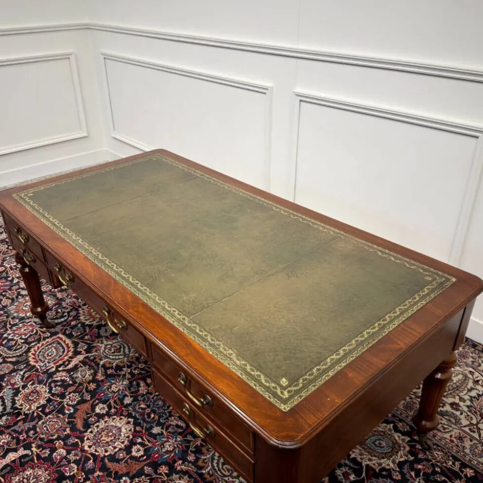 Bureau d'écriture anglais classique antique