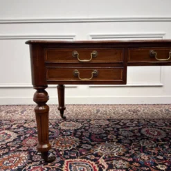 Bureau d'écriture anglais classique antique