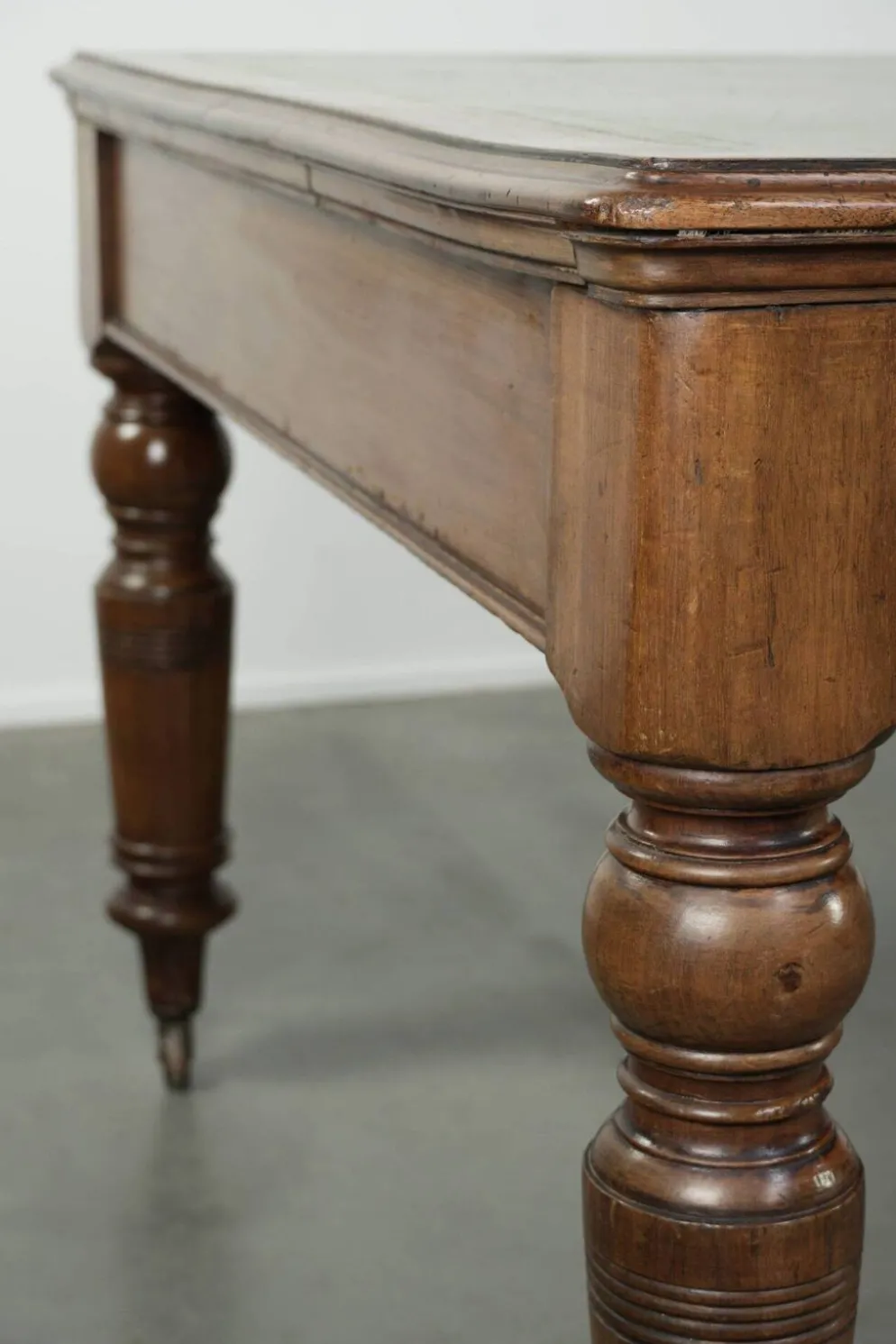Bureau d'écriture antique anglais original du 19ème siècle.