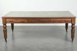 Bureau d'écriture antique anglais original du 19ème siècle.