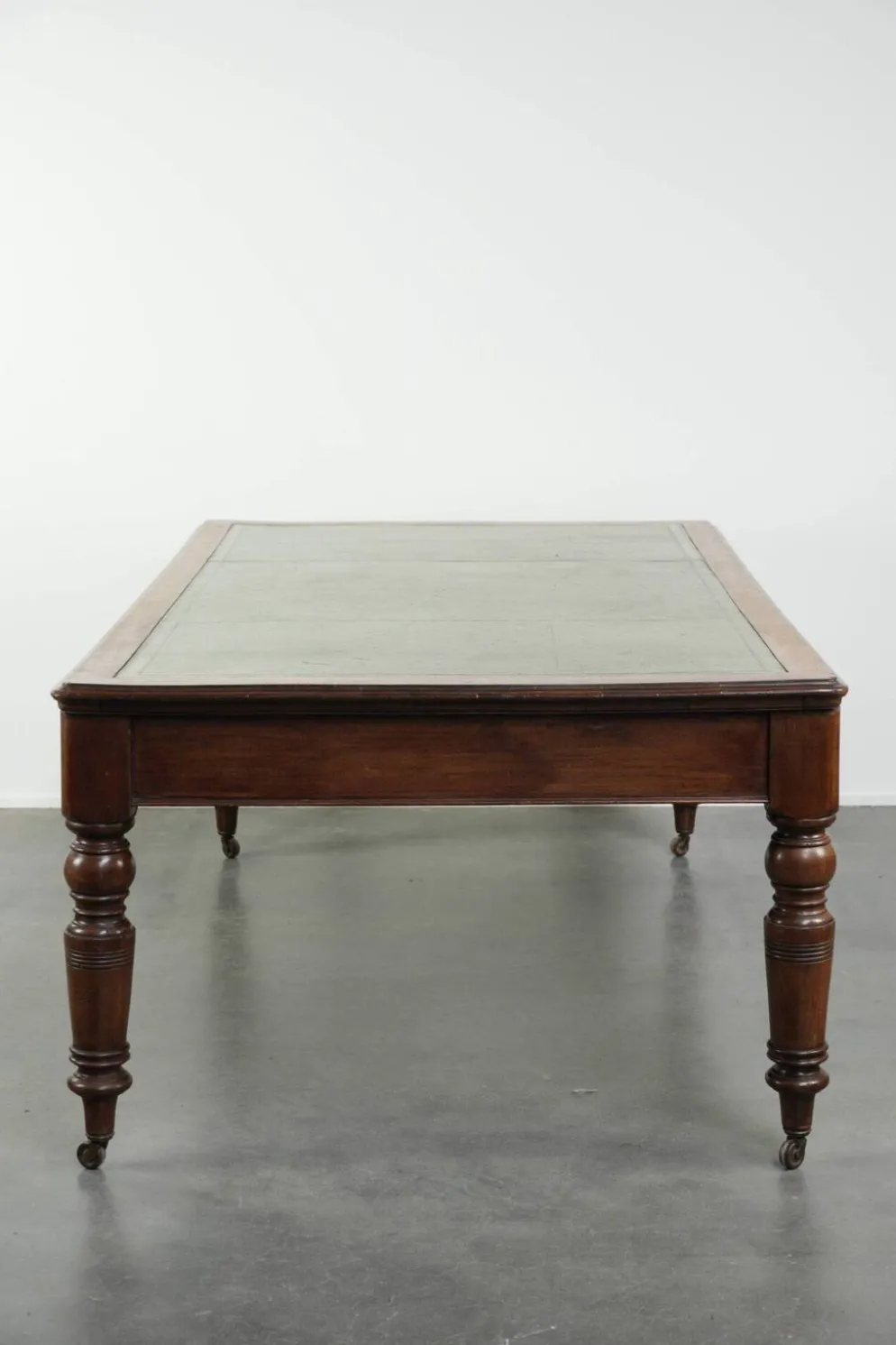 Bureau d'écriture antique anglais original du 19ème siècle.