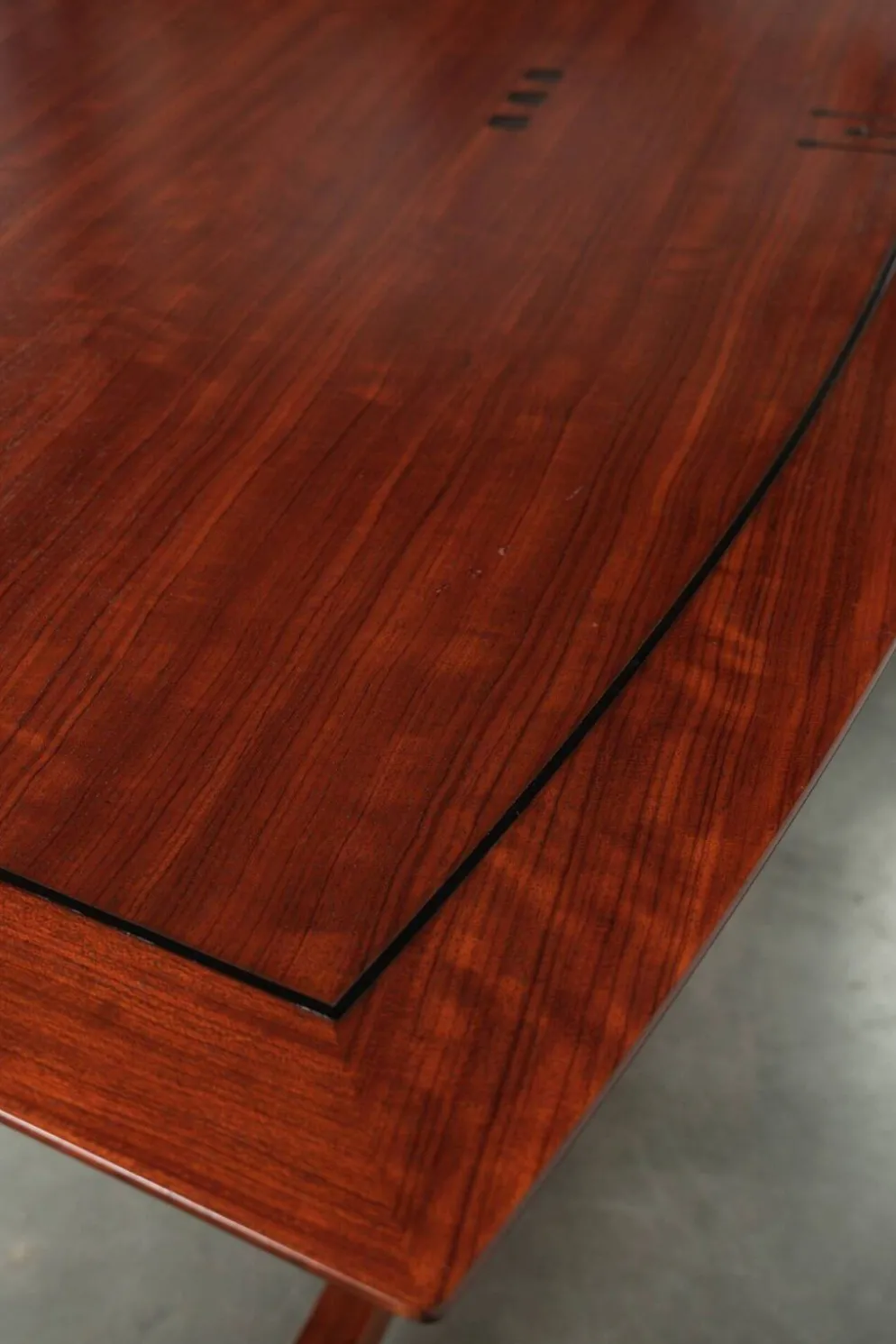 Bureau d'écriture/ bureau de bureau courbé et luxueux au design Art Déco