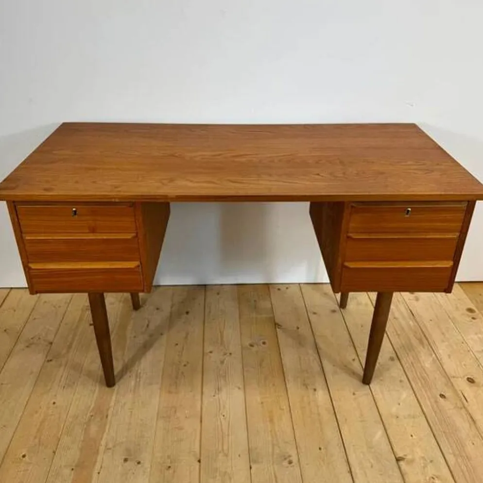 Bureau d'écriture danois en teck, 1960