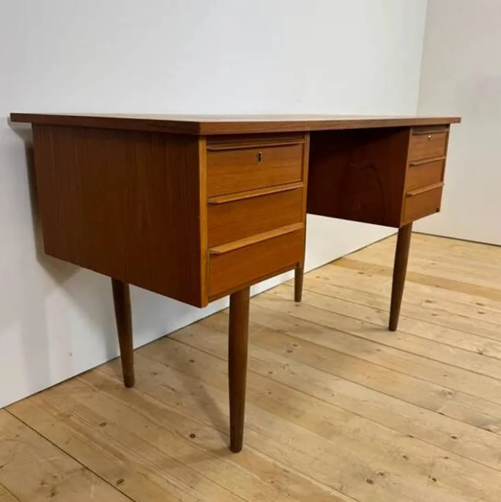 Bureau d'écriture danois en teck, 1960