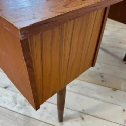 Bureau d'écriture danois en teck, 1960