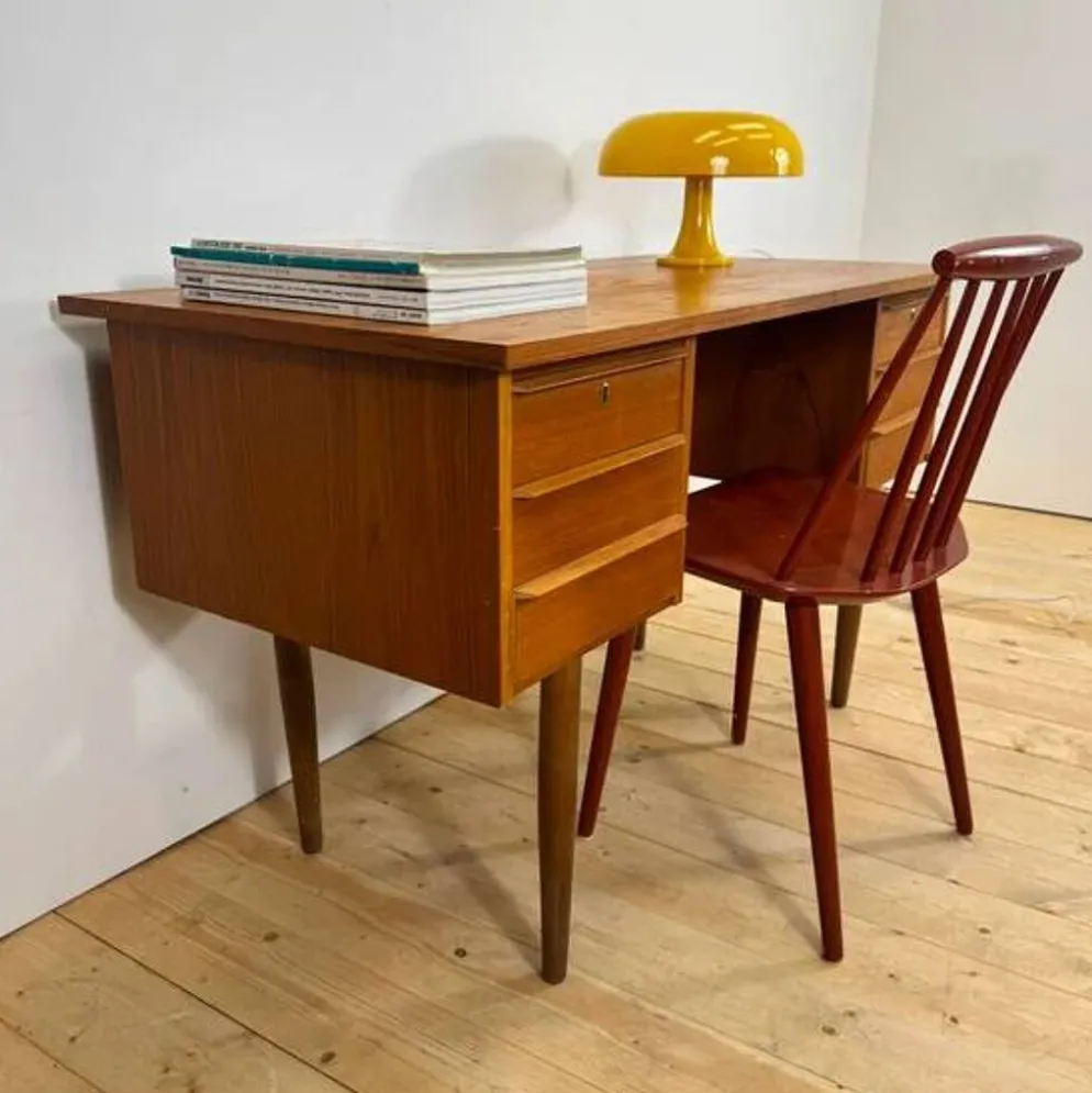 Bureau d'écriture danois en teck, 1960