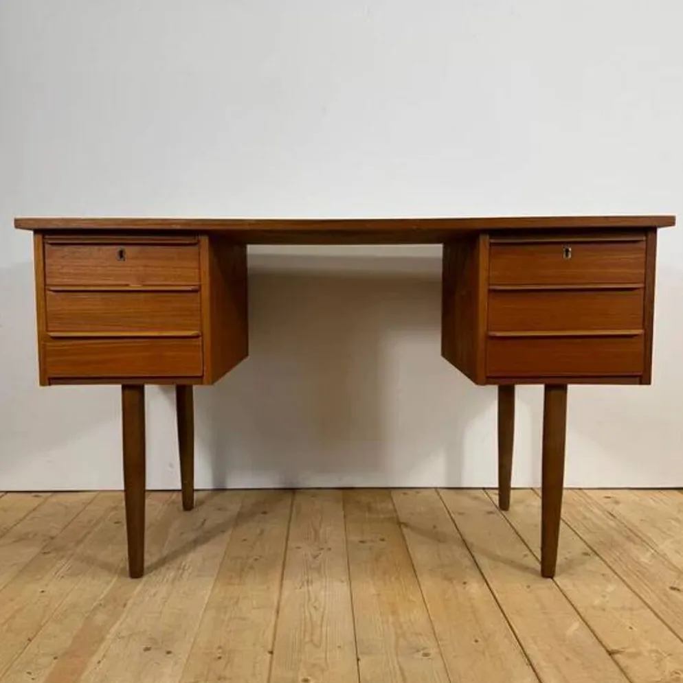 Bureau d'écriture danois en teck, 1960
