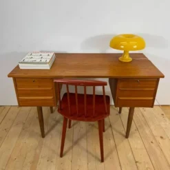 Bureau d'écriture danois en teck, 1960