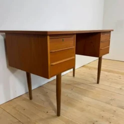 Bureau d'écriture danois en teck, 1960