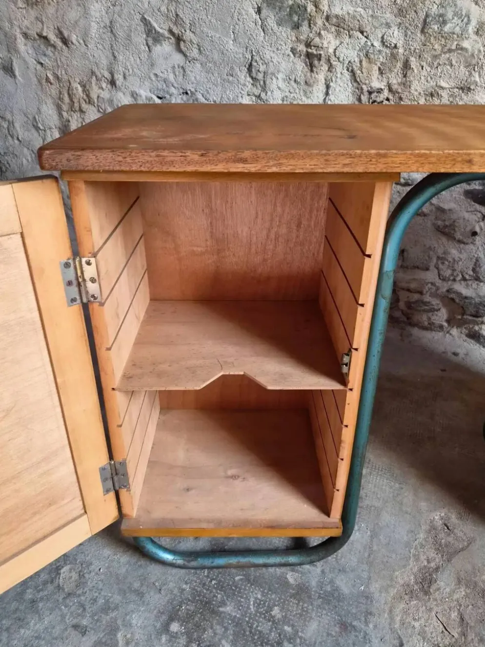Bureau d'écriture moderniste français en hêtre et acier tubulaire, années 1930