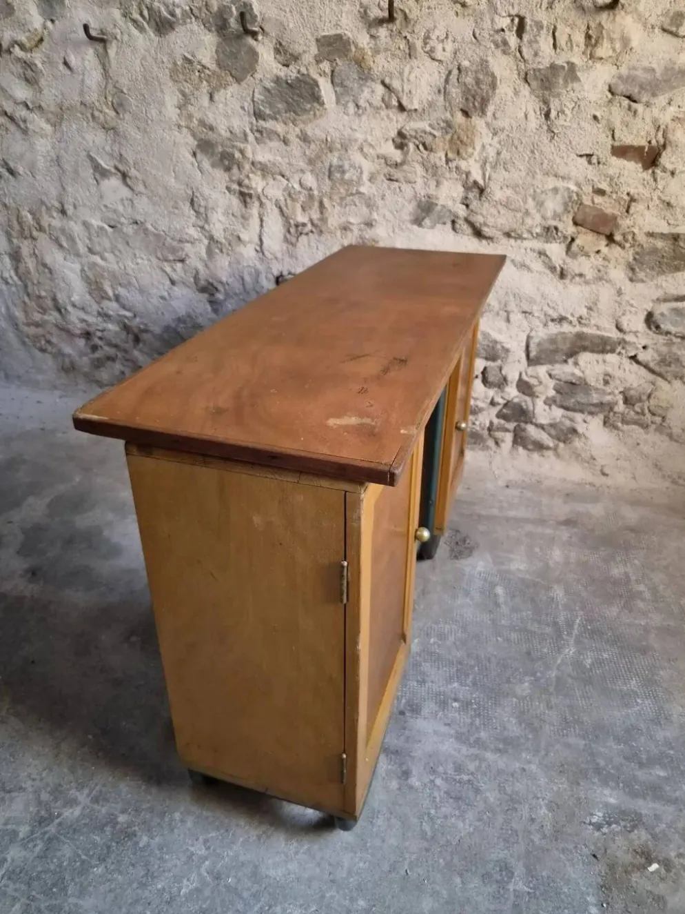 Bureau d'écriture moderniste français en hêtre et acier tubulaire, années 1930