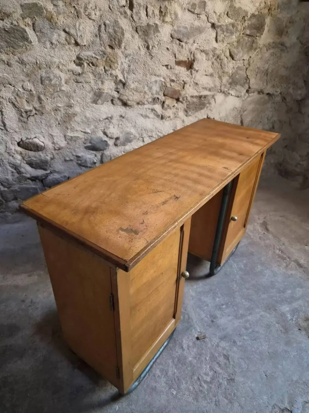 Bureau d'écriture moderniste français en hêtre et acier tubulaire, années 1930