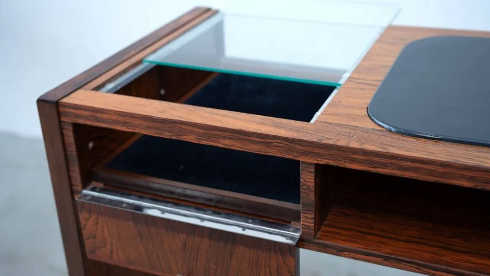 Bureau de bijoutier sur mesure des années 1970
