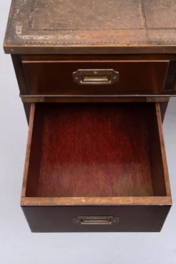 Bureau de campagne en acajou par N. Norton LTD Angleterre