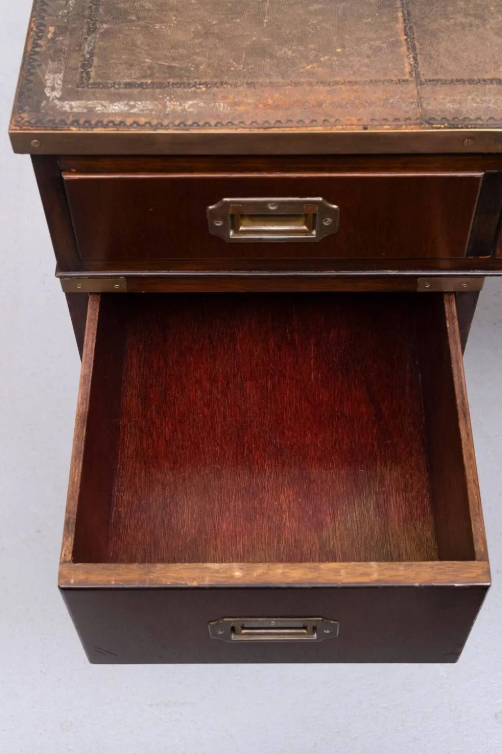 Bureau de campagne en acajou par N. Norton LTD Angleterre