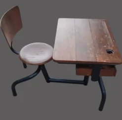 Bureau d'ecolier evolutif 1940